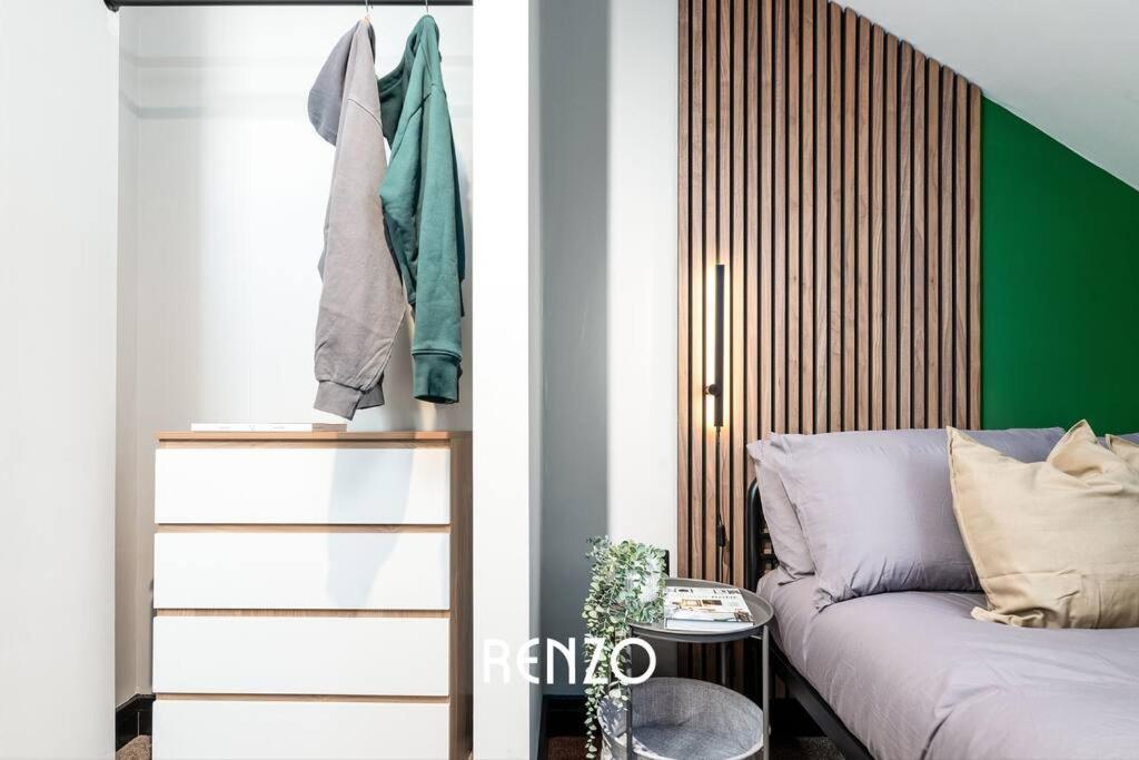Apartamento And Beautiful 2-bed In By Renzo, Newly Refurbished, 2 En-suites! Derby