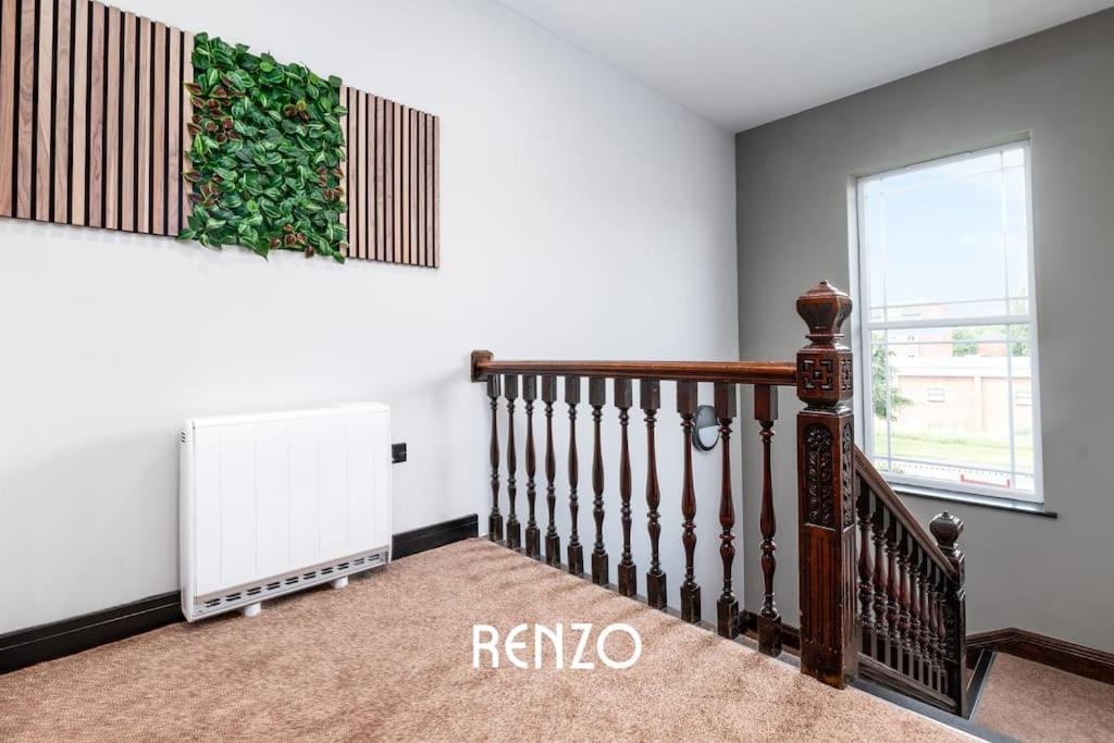 Apartamento And Beautiful 2-bed In By Renzo, Newly Refurbished, 2 En-suites!